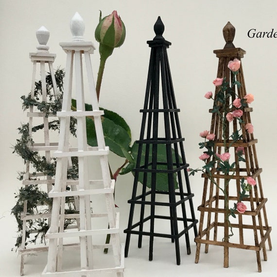 Obélisque de jardin miniature pour plantes, jardin miniature, plantes  grimpantes, jardin de maison de poupées -  France