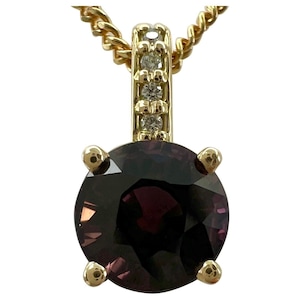 IGI Certified 1.03 Colour Change Untreated Sapphire & Diamond 18k Gold Pendant