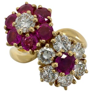 Rare Vintage Van Cleef & Arpels Ruby And Diamond Fleurette Flower 18k Gold Ring