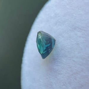 NATURAL 1.05ct UNTREATED Green Blue Sapphire GIA certified unheated heart cut if
