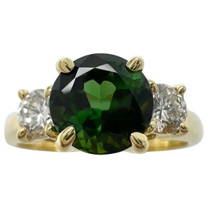 Anillo vintage de tres piedras de oro amarillo de 18 k con diamantes de turmalina verde Tiffany & Co