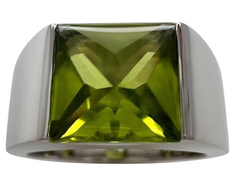 Vintage Cartier Vivid Green Peridot 18k White Gold Large Tank Band Solo Ring 50