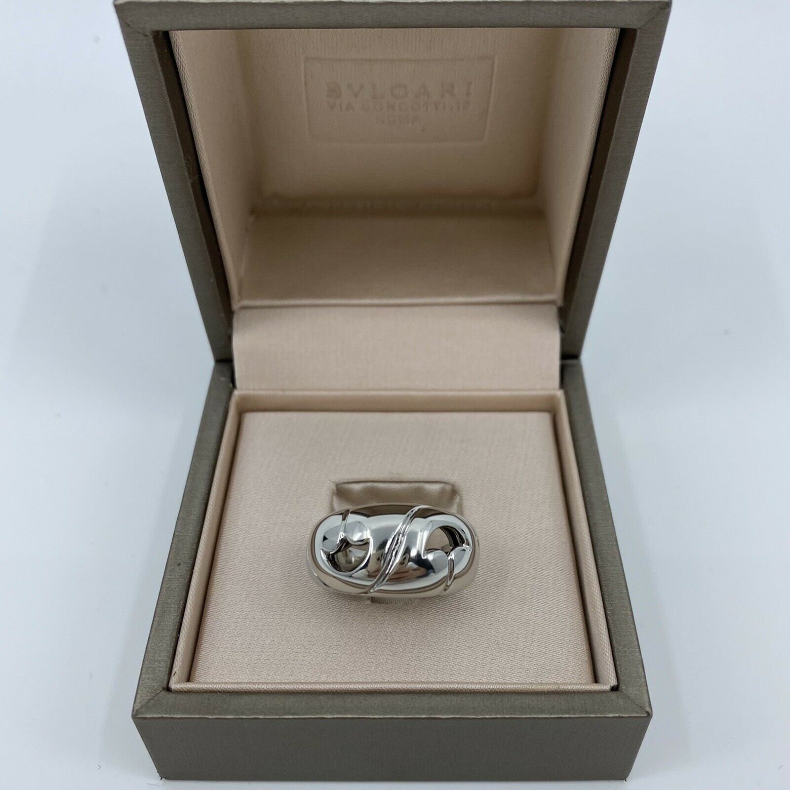 Vintage Bvlgari Bulgari Nuvole Rare 950 Platinum Dome Ring