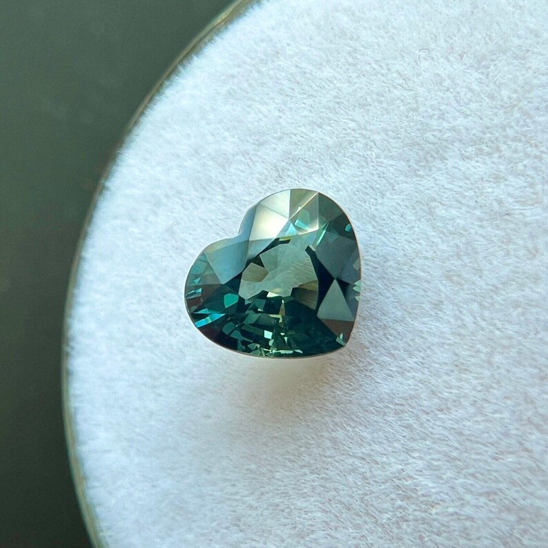 NATURAL 1.05ct UNTREATED Green Blue Sapphire GIA certified unheated heart cut if