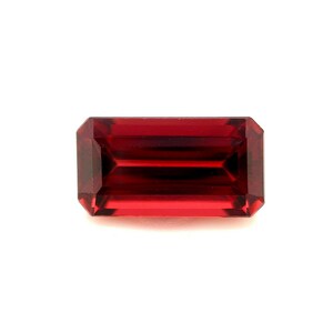 FINE 2,38 ct roxo vívido vermelho rodolita granada esmeralda octógono gema 10x5,3 mm