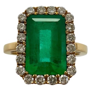 GIA CERTIFIED 3.06 Carat Colombian Emerald & Diamond 18k Yellow Gold Halo Ring