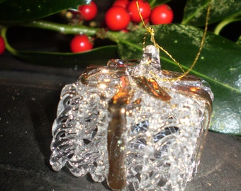 Danish Crystal Christmas Gift Parcel Hanging Ornament Decoration, trimming the tree