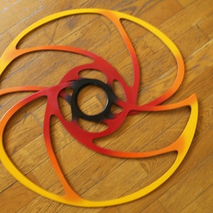 Ventilateurs en spirale, contreplaqué, plusieurs couleurs