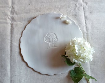 Assiettes de Présentation en Porcelaine Blanche Artisanale, émaillées, festonnées, pour la Fête des Mères