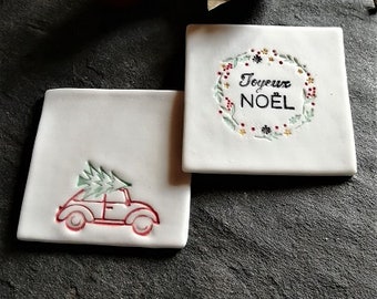 Sur Commande - Sous verres porcelaine blanche, carreaux porcelaine, carreaux céramique voiture ou couronne de Noël, arts de la table