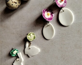 Boucles d'oreilles porcelaine,boucles d'oreilles Pâques, boucles porcelaine et laiton,puces et pendentifs,pendentifs lapins,boucles fleurs