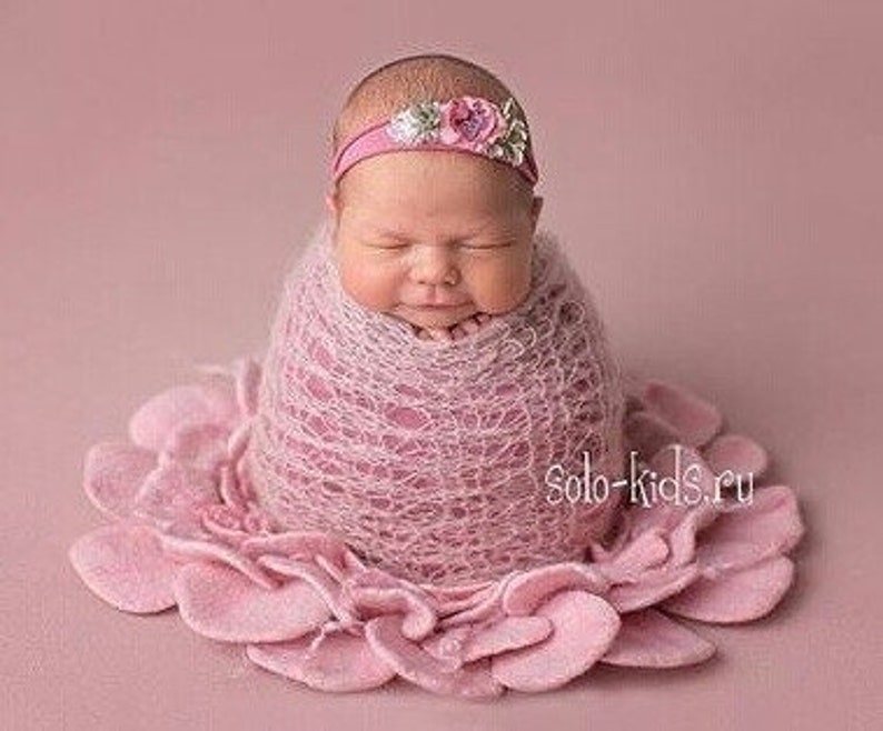 Merino wool blanket baby photo prop Flower backdrop Newborn photo prop girl Wool felt flowers Newborn blanket prop photography