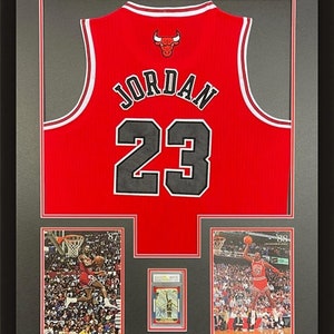 Michael Jordan UNSIGNED Framed Jersey Chicago Bulls RR4