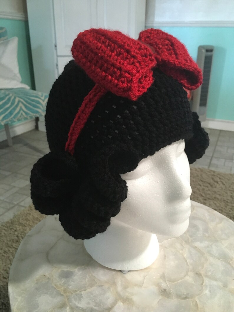 snow white hat