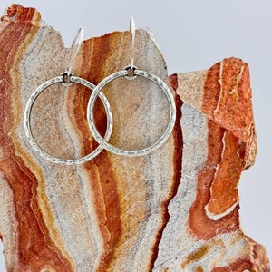 Silver Hammered Hoop Earrings, Silver Hoop Earrings, Small Hoop Earrings, Gift for Her, Silver Earrings, Minimalist Earrings,