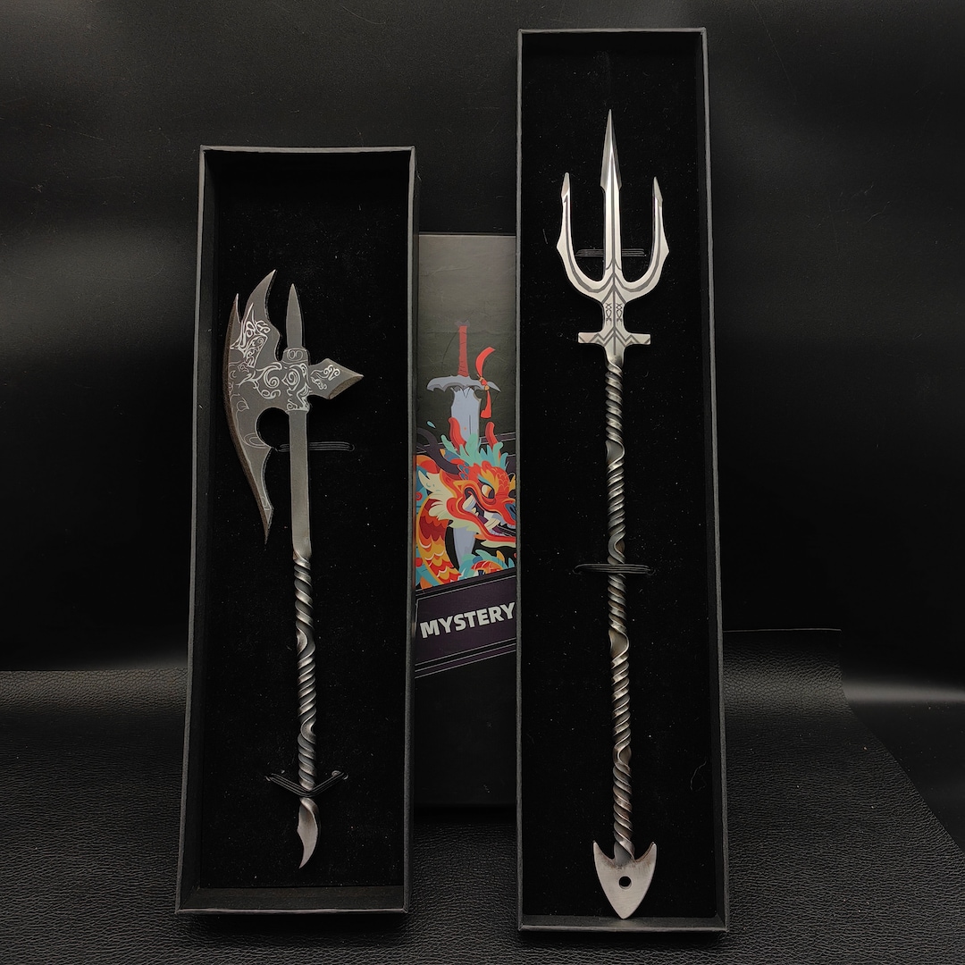 木製 武士像 三叉の槍 約30cm 木製 武士像 三叉の槍 約30cm 木製 武士像 三叉の槍 約30cm