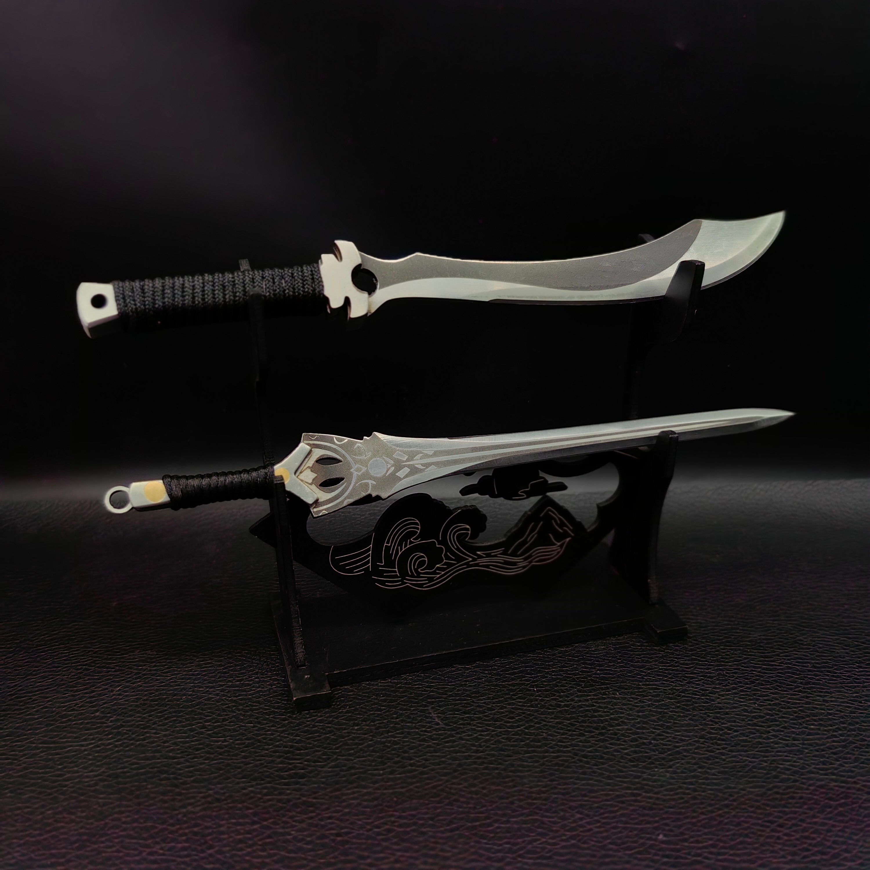 戦術 長剣 古兵器 武具 護身工具 装飾用 手鍛造打 冷兵器 鋼剣 武蔵 武具 十手 48CM 2本セット 釵 琉球古武術 鉄製 古武道具 サイ 刀剣美術