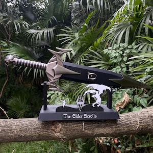 Handmade Oblivion Mehrunes Dagon Razor 45CM/17.7" Metal Skyrim Daedric Dagger Life-Size Dagon Dagger Blunt Replica Oblivion Cosplay Prop