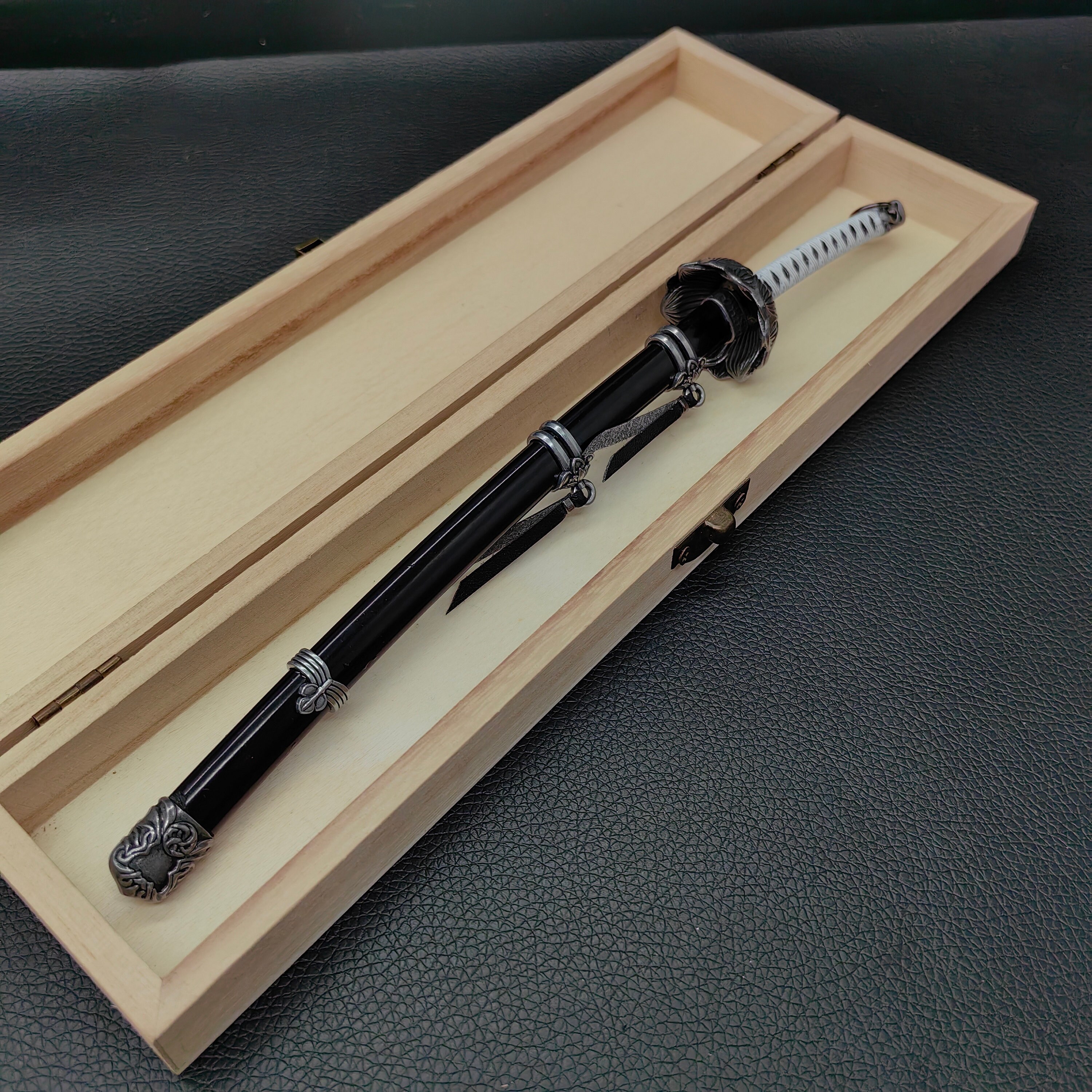 Sekiro Shadow Die Twice Isshin Genichiro Ashina Black Mortal Blade