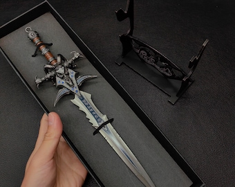 30CM/11.8" Baphomet Head Sword Metal Lich King Arthas Frostmourne Sword Alloy Replica Dull Blade Frostmourne With Gift Box