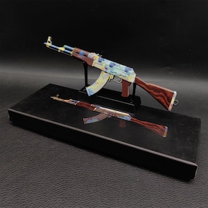 Réplique à petite échelle de la peau durcie CSGO AK47, boîtier durci AK47 à l'échelle 1/6, éventail miniature en métal pour exposer des cadeaux de Noël