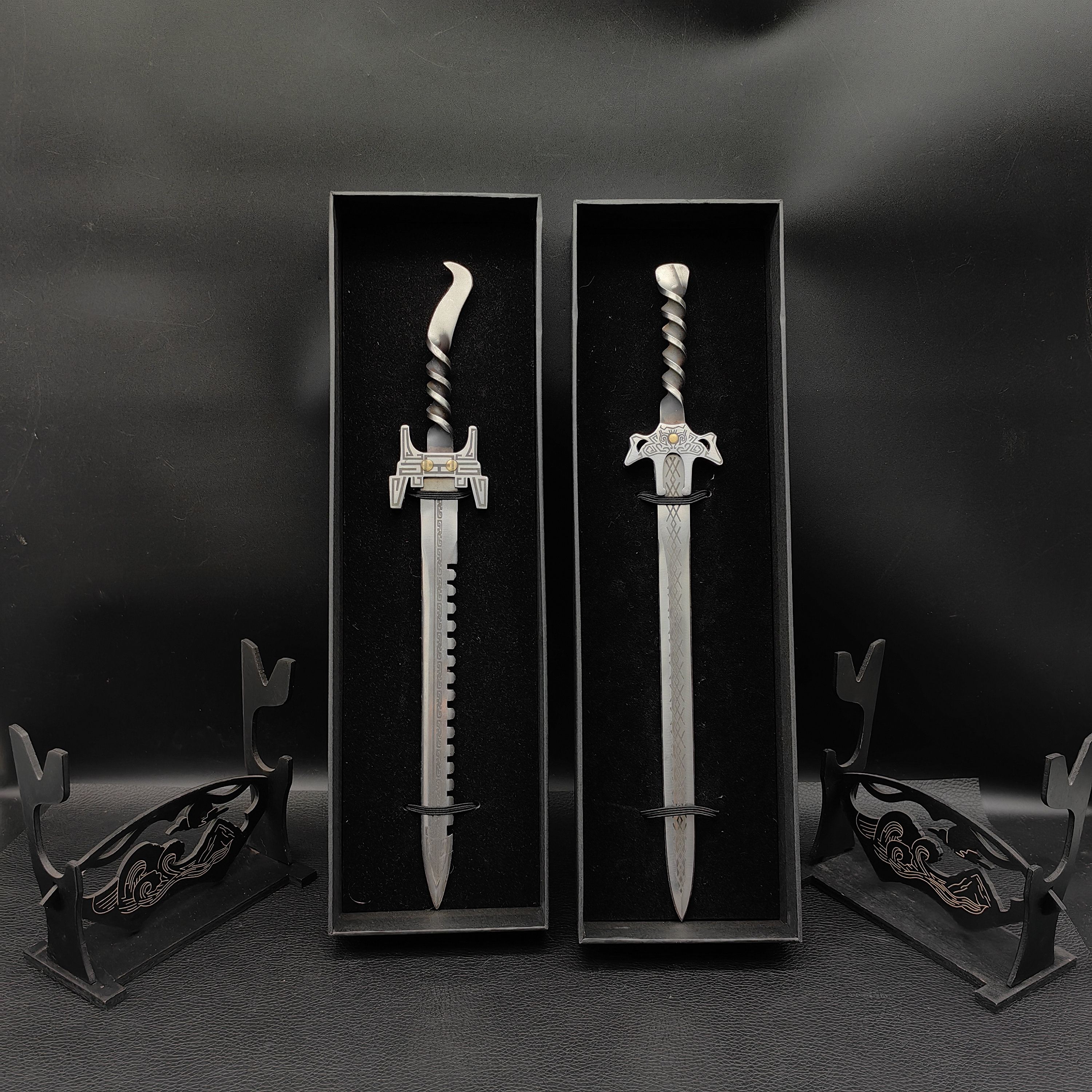 Mini Hand-forged Infinity Sword Ancient China Yuan Hong