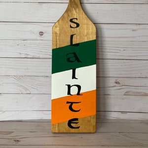 Irish Slainte Paddle - hand painted - Irish decor - home decor - St. Patrick's Day - Gaelic decor - Cheers sign