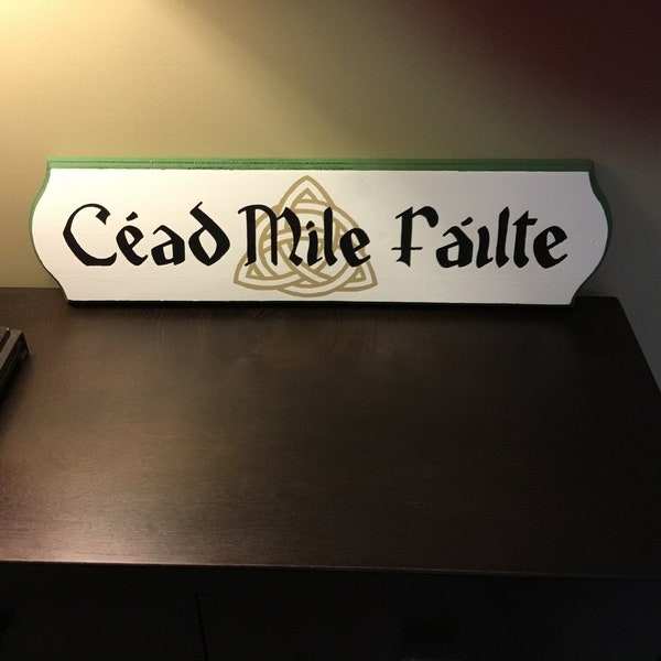 Cead mile failte - Irish Welcome sign - Hand painted - Irish Decor - wooden sign - St. Patrick’s Day