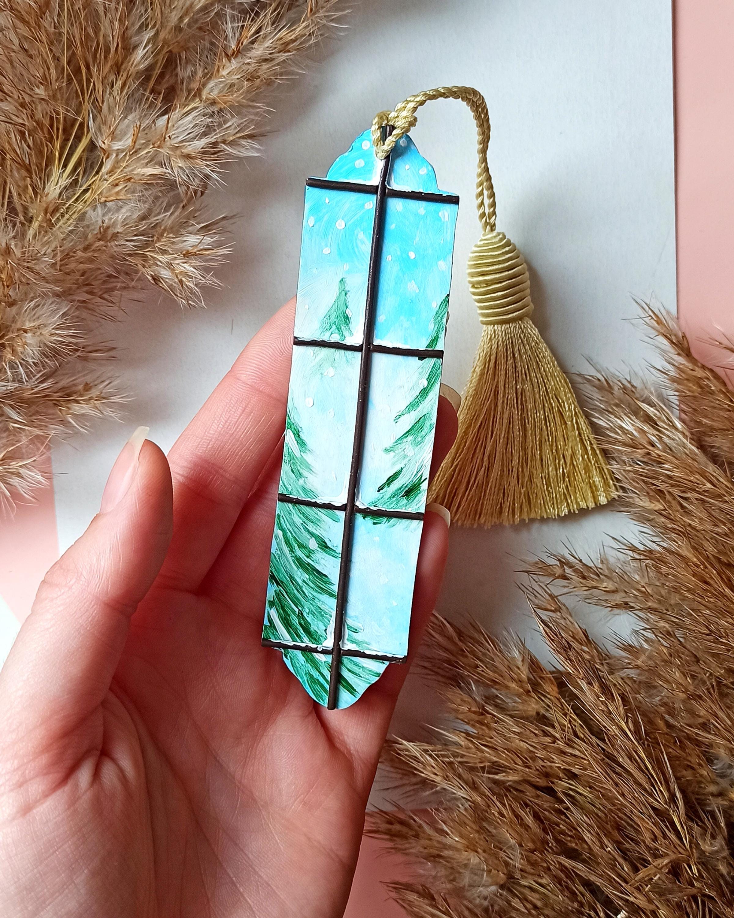 Aesthetic Handpainted Winter Bookmark- Best friend gift- Polymer Clay Bookmarks- booklover gift- Blue tassel snow bookmark- plastic free