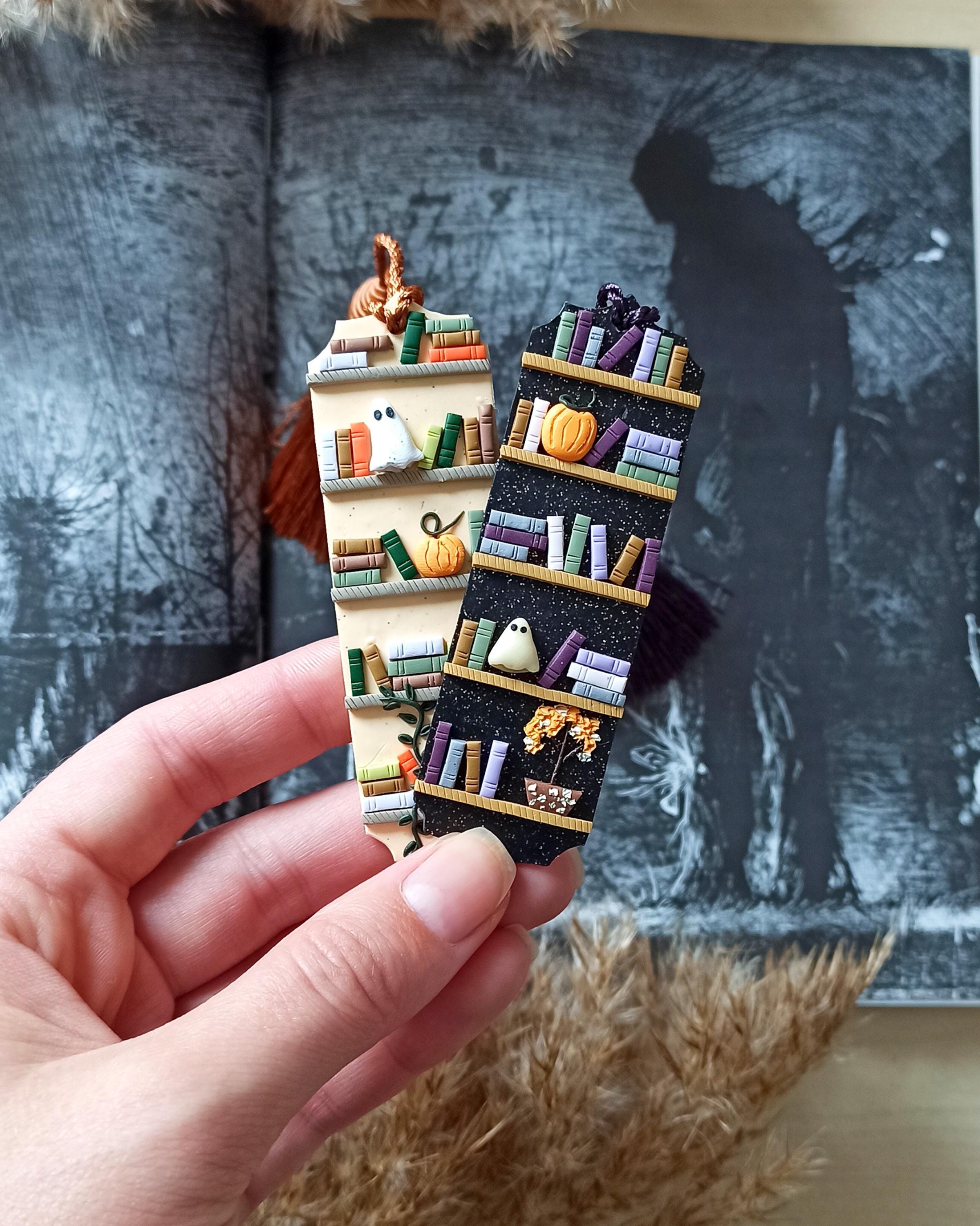 Avelli- Set of 2 bookmark- ghost dark glow- bookshelf aesthetic- reader gift- plant pot decors- Personalised Bookmark for Women Custom- clay
