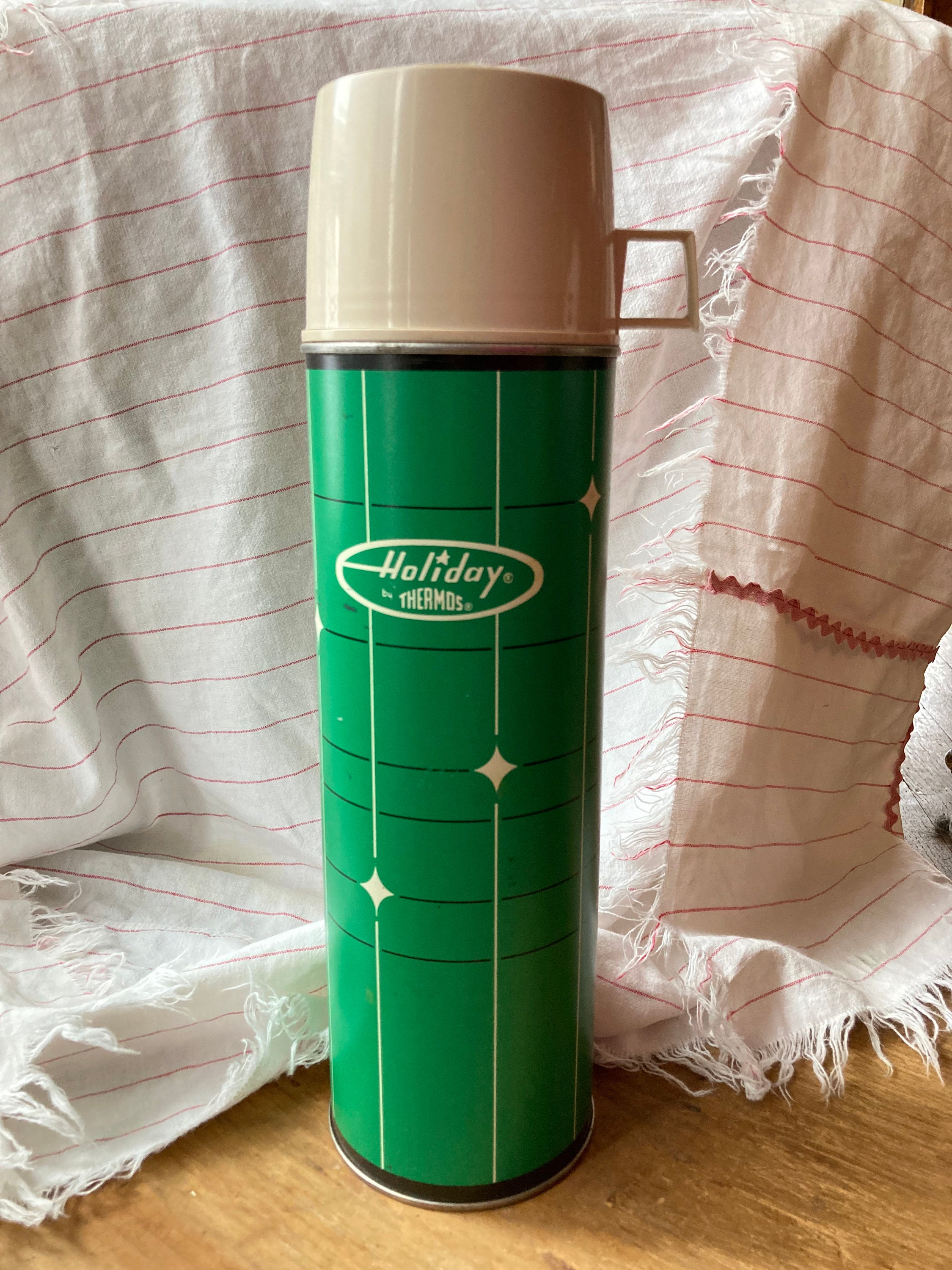 Vintage King Seeley Thermos in Avocado Green & Cream on eBid United States