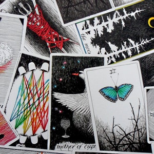LECTURE DE TAROT Le tarot inconnu sauvage, Tarot à 3 cartes, Passé présent futur, Le jeu inconnu sauvage, Cartes de Tarot, Divination, Conseils