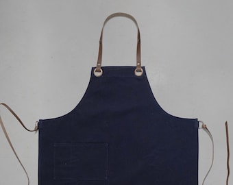 Fabric “waiter” apron with leather straps