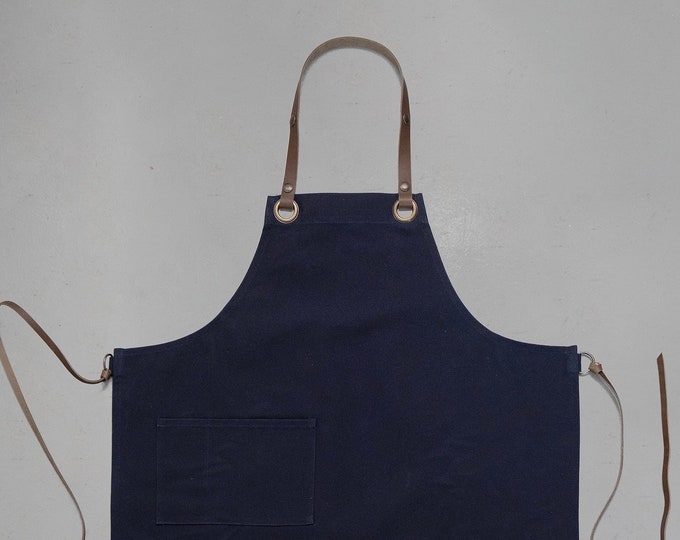 Fabric “waiter” apron with leather straps