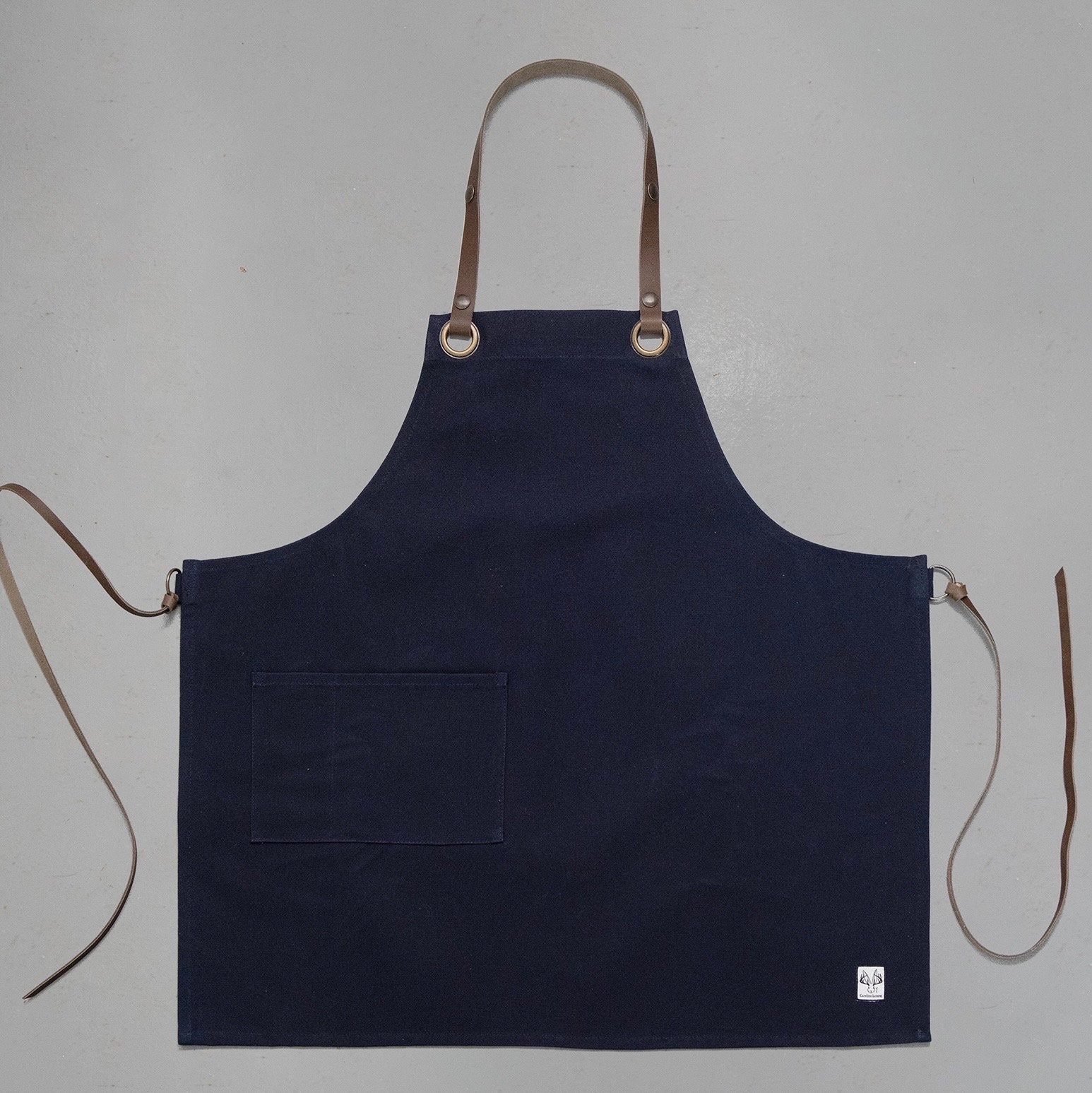 Selvedge Denim Apron, three pockets and black leather – BrambySupply