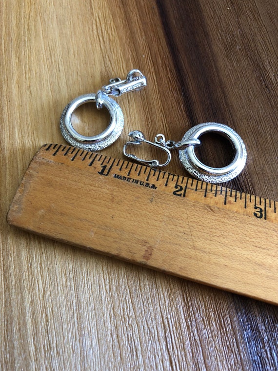 Sarah Coventry Circle Dangle Clip On Earrings - image 6