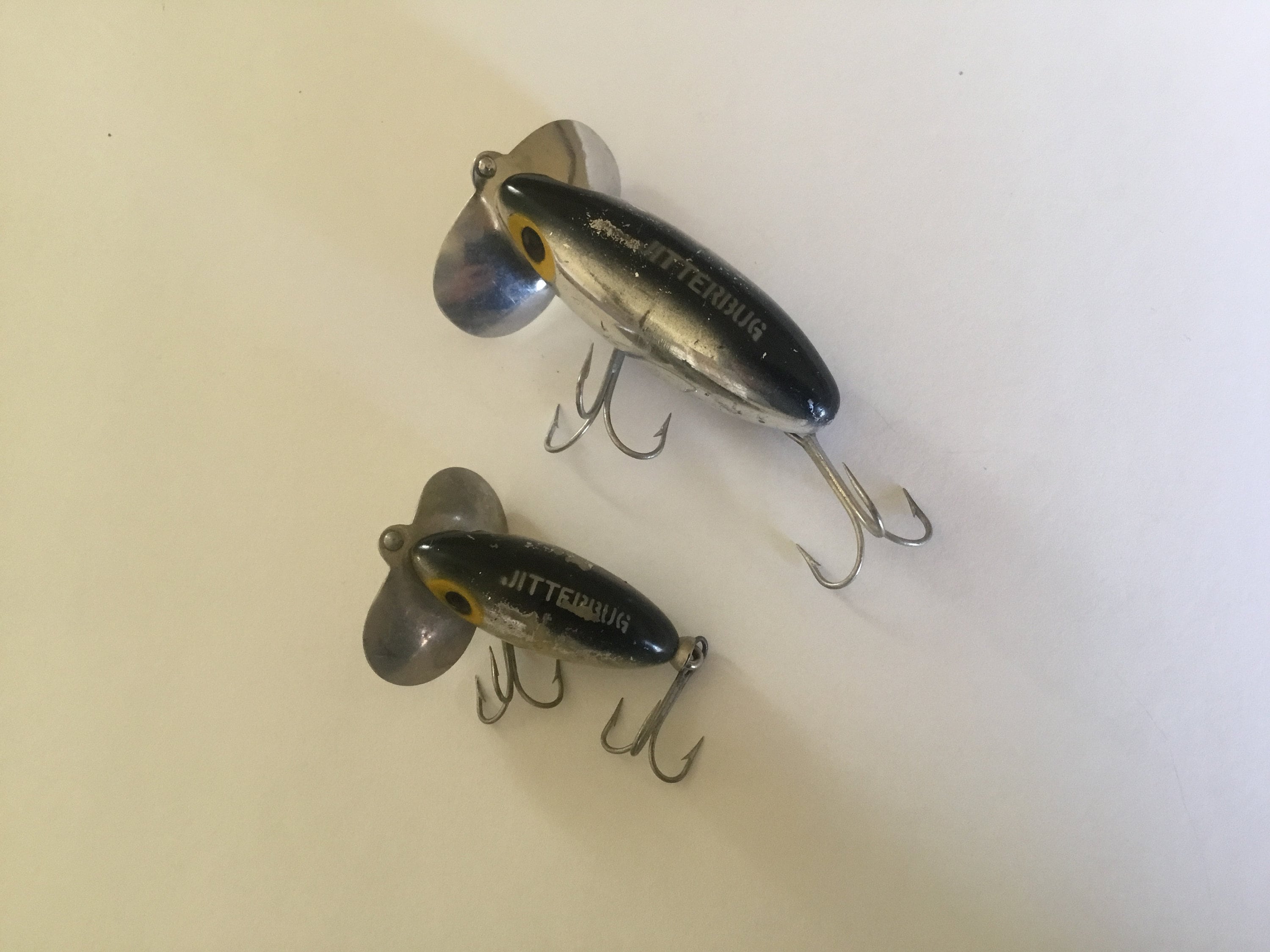  Arbogast Jitterbug 1/4 oz Fishing Lure - Frog/Yellow Belly :  Sports & Outdoors