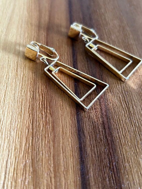 Avon Gold Dangle Earrings