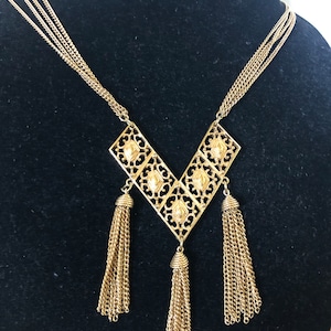Sarah Coventry Tassel Gold Tone Necklace Chain Tassel Necklace