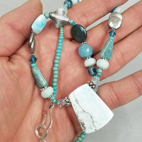 Hemimorphite shops pendant stone beaded necklace 509