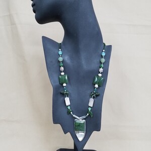 Wyoming Apple Jade and mother of pearl beaded necklace 304 image 5