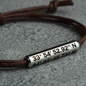 Pulsera de hombre con coordenadas de parejas. Pulsera Latitud Longitud. Pulsera GPS personalizada Parejas. Regalo de aniversario para novio. Regalo De Novio imagen 2