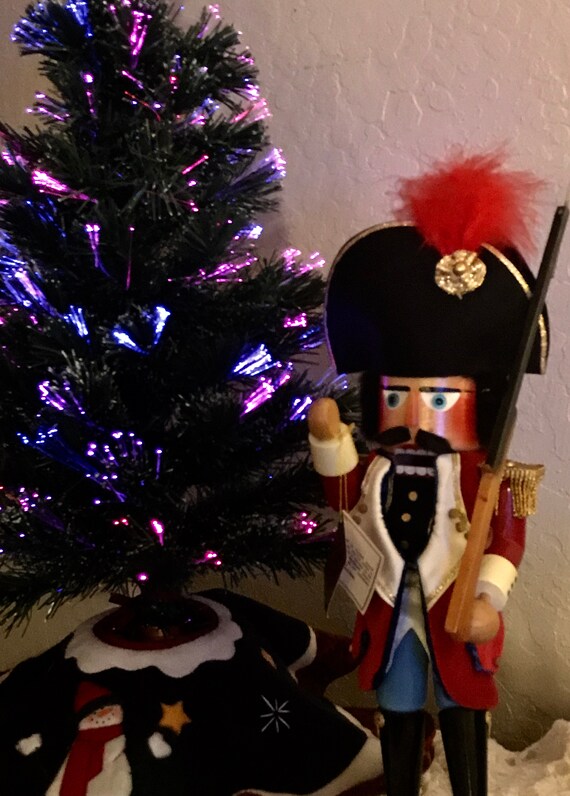 collectible nutcracker dolls