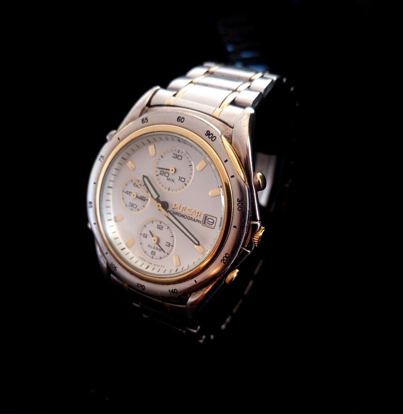 pulsar quartz alarm chronograph