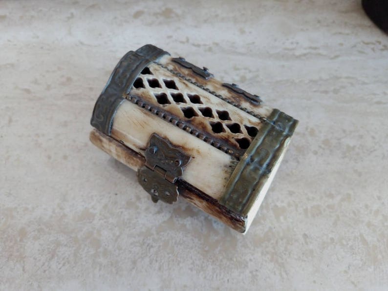 Vintage 1950-60/'s Bone Jewelry Box Jewelry Box Vintage Jewelry Box Jewelry Box made of Bone Bone/&Velvet Jewelry Box BONE JEWELRY BOX
