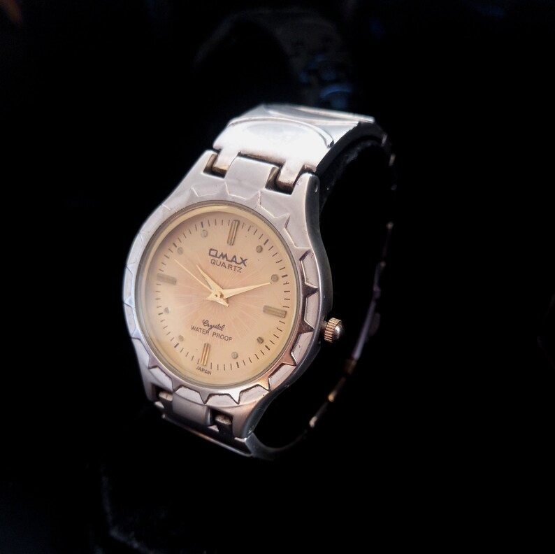 OMAX CRYSTAL QUARTZ Women's Wrist Watch Vintage Omax Etsy