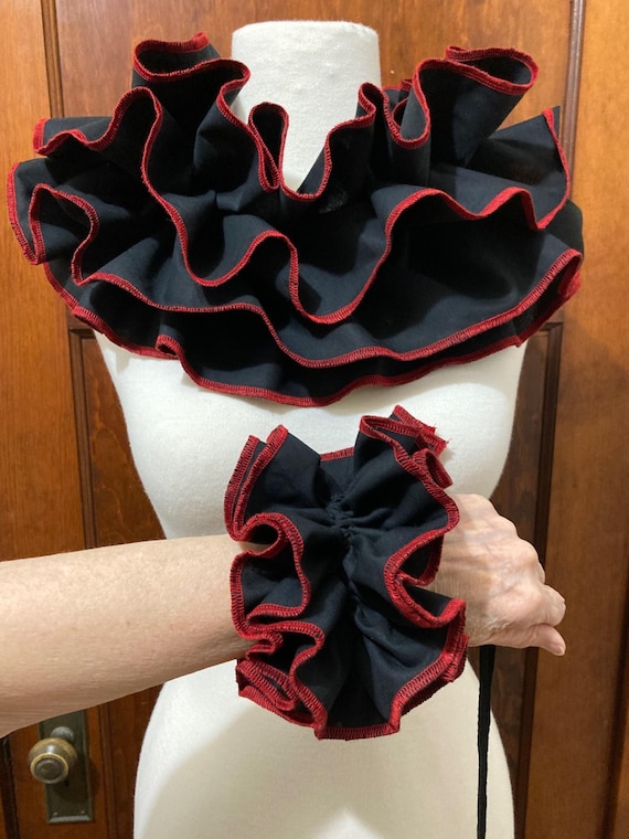 Black/Red Clown/Renaissance Collar and Cuffs – Adult Costume