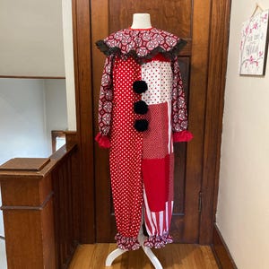 Clown/Collar set fits approx. 5'0" to 5'4"  Patch work Red Black and White  #305