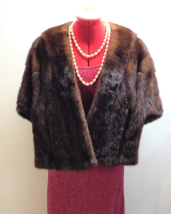 Fur cape Vant Furriers