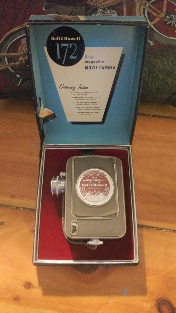 【ヴィンテージ】Bell&Howell Magazine Camera Bell & Howell Magazine Camera 200 Vintage 16MM (2) w/ Lenses